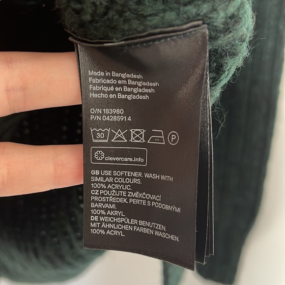 H&M Green Mockneck Knit Sweater - Picture 6 of 7